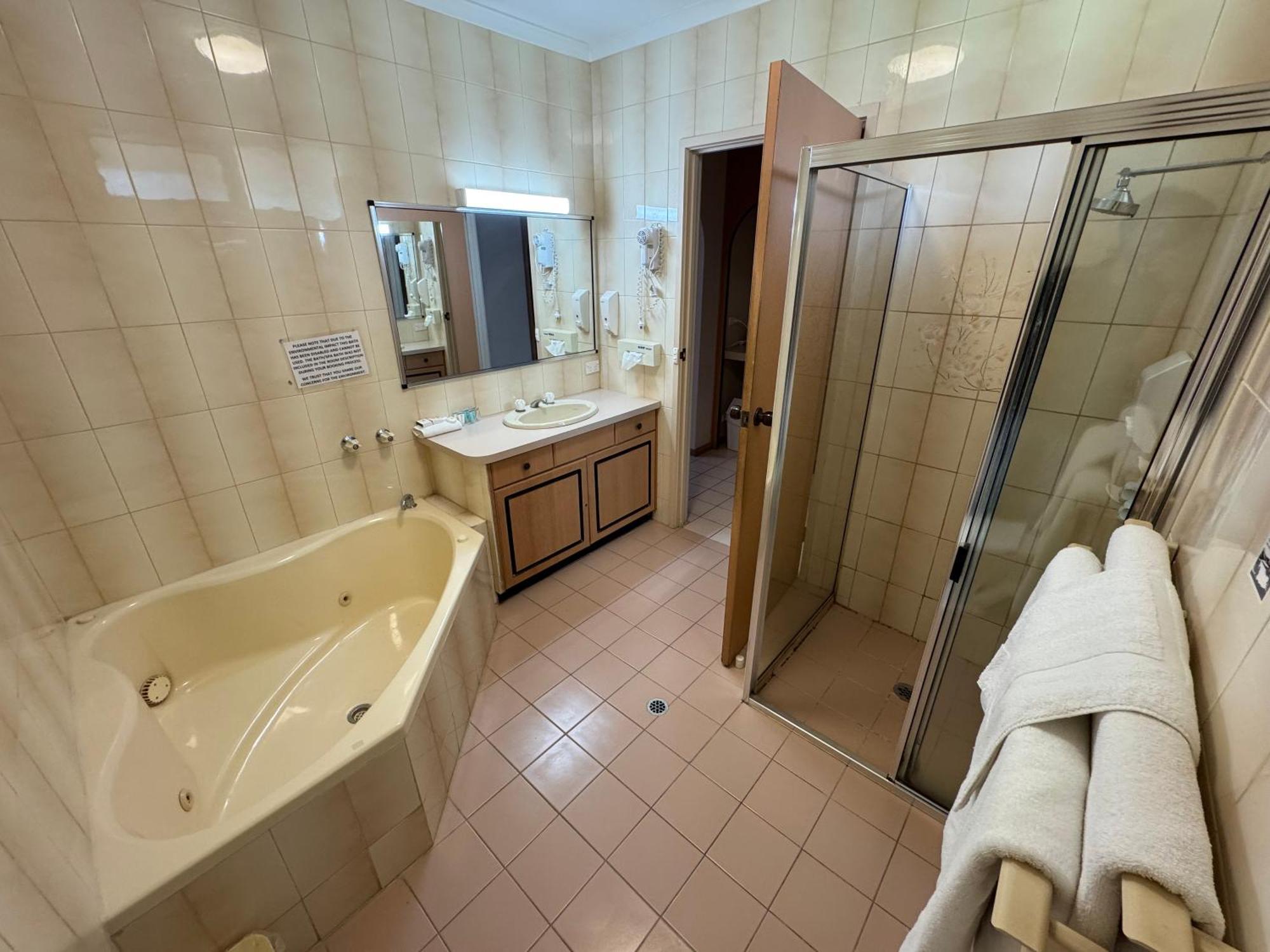 Golden Chain Country Plaza Motel Halls Gap Eksteriør billede